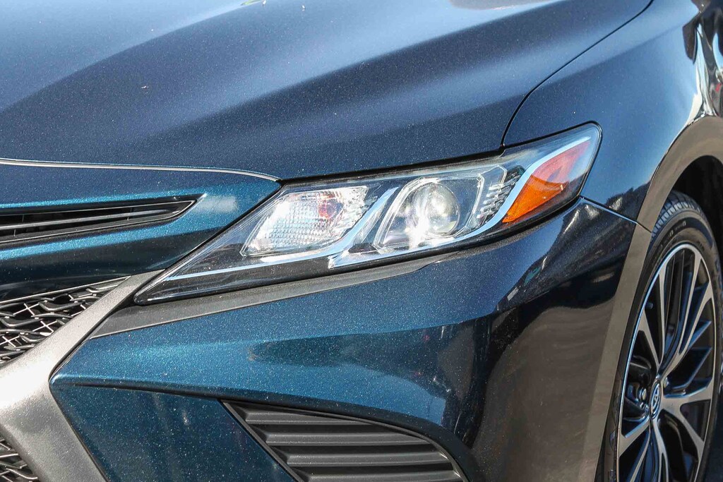 Used 2019 Toyota Camry SE SE Auto