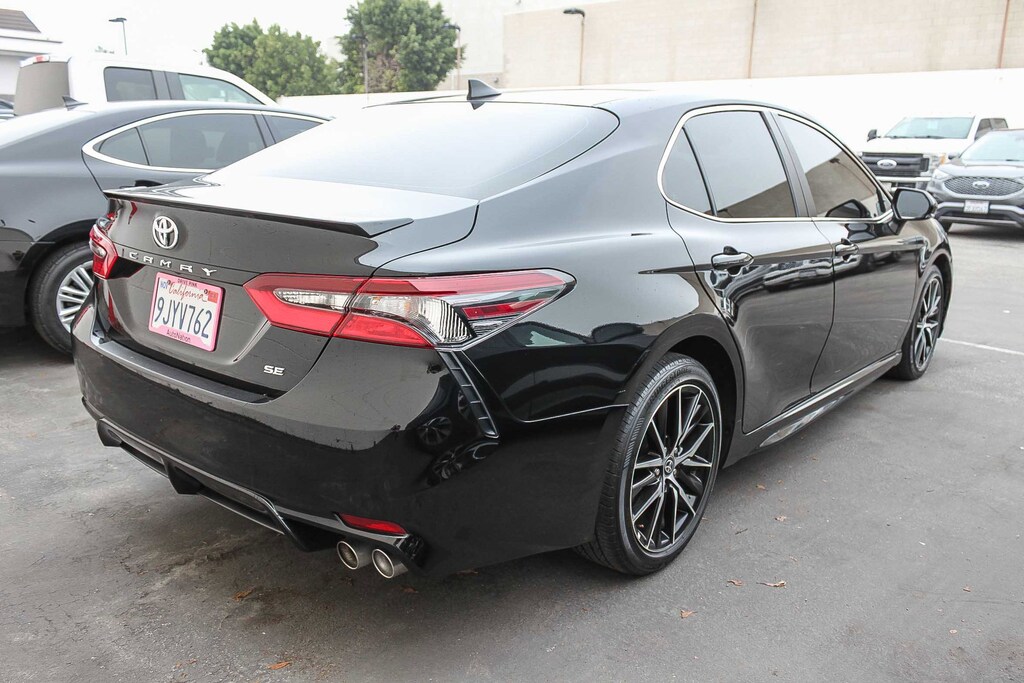 Used 2024 Toyota Camry SE SE Auto