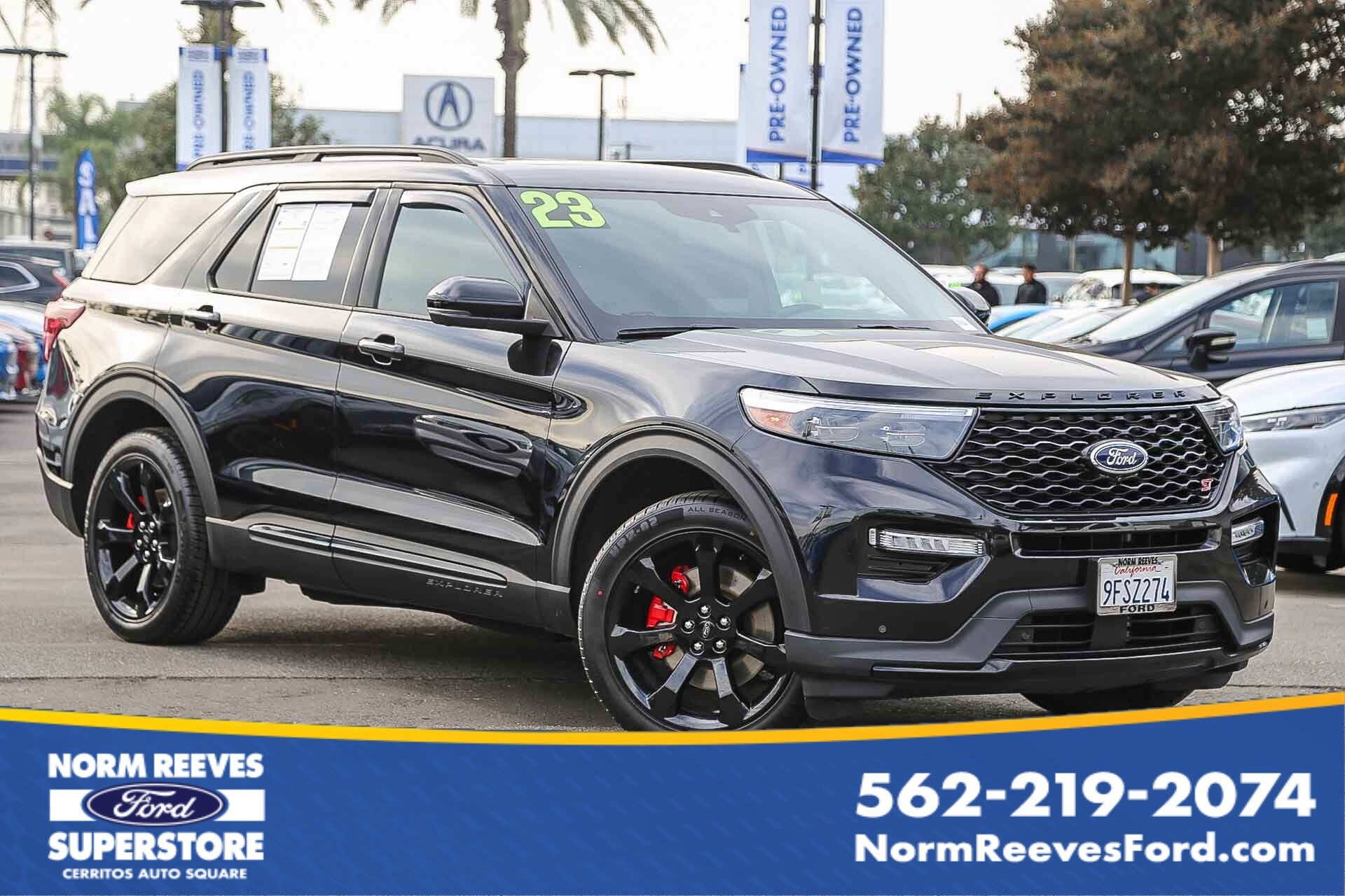 2023 Ford Explorer ST's photo
