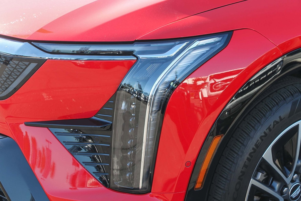 Used 2025 Cadillac OPTIQ Sport AWD Sport w/1SH