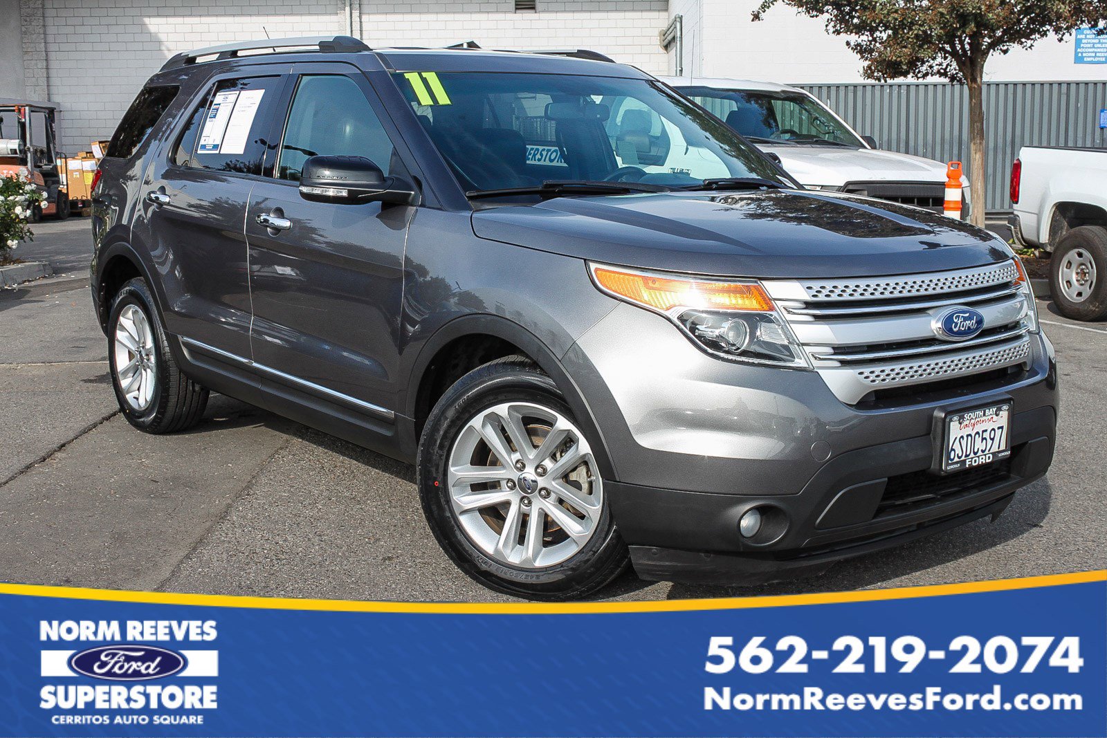 2011 Ford Explorer XLT's photo