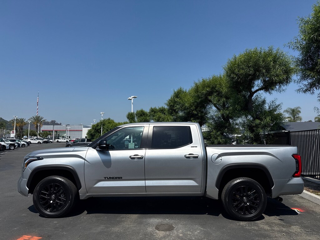 Used 2025 Toyota Tundra 4WD Limited Limited CrewMax 5.5 Bed