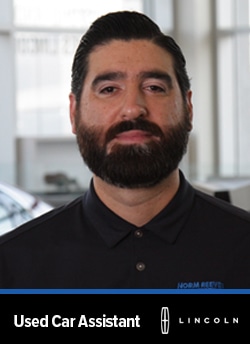 Staff member Edgar Para from 64a765cabcbe