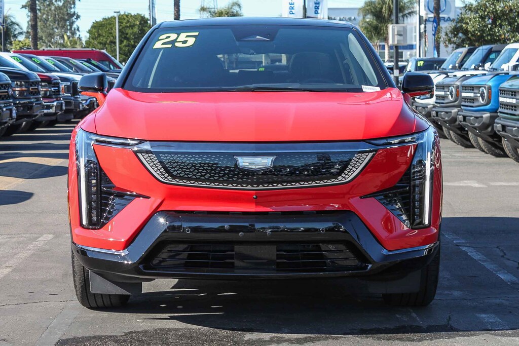 Used 2025 Cadillac OPTIQ Sport AWD Sport w/1SH