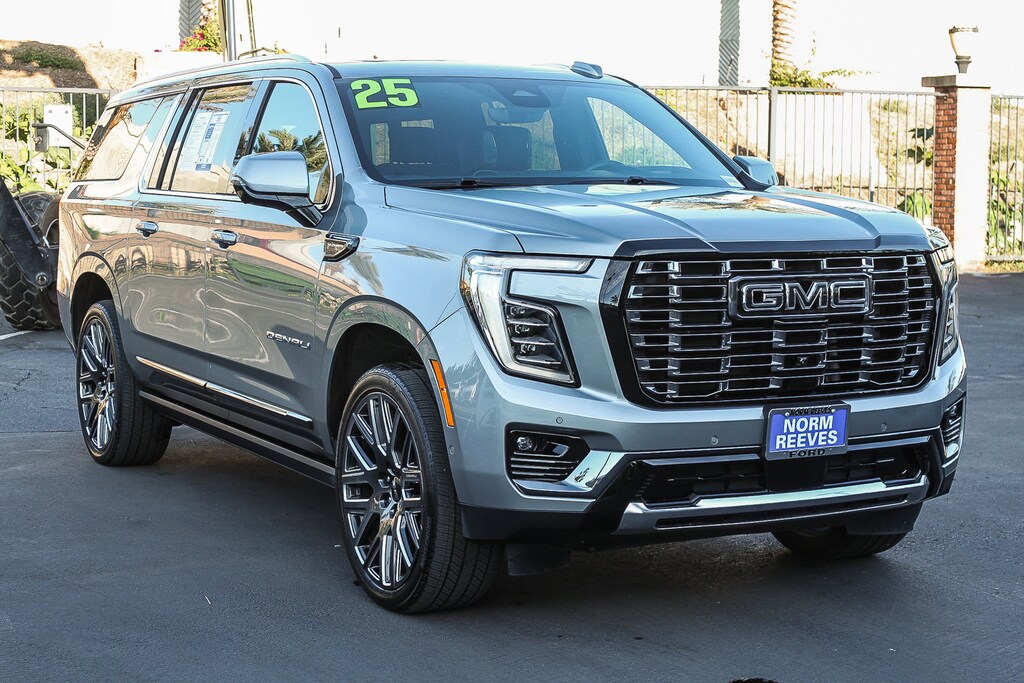 Used 2025 GMC Yukon XL Denali Ultimate 4WD Denali Ultimate