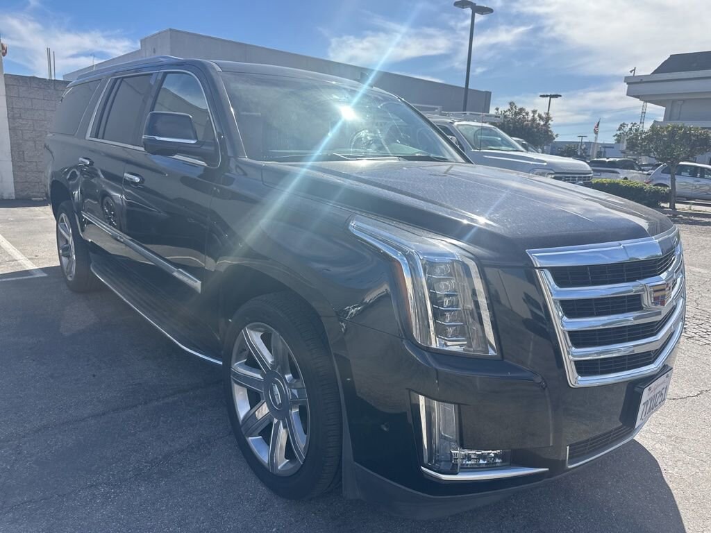 Used 2017 Cadillac Escalade ESV Luxury 2WD Luxury