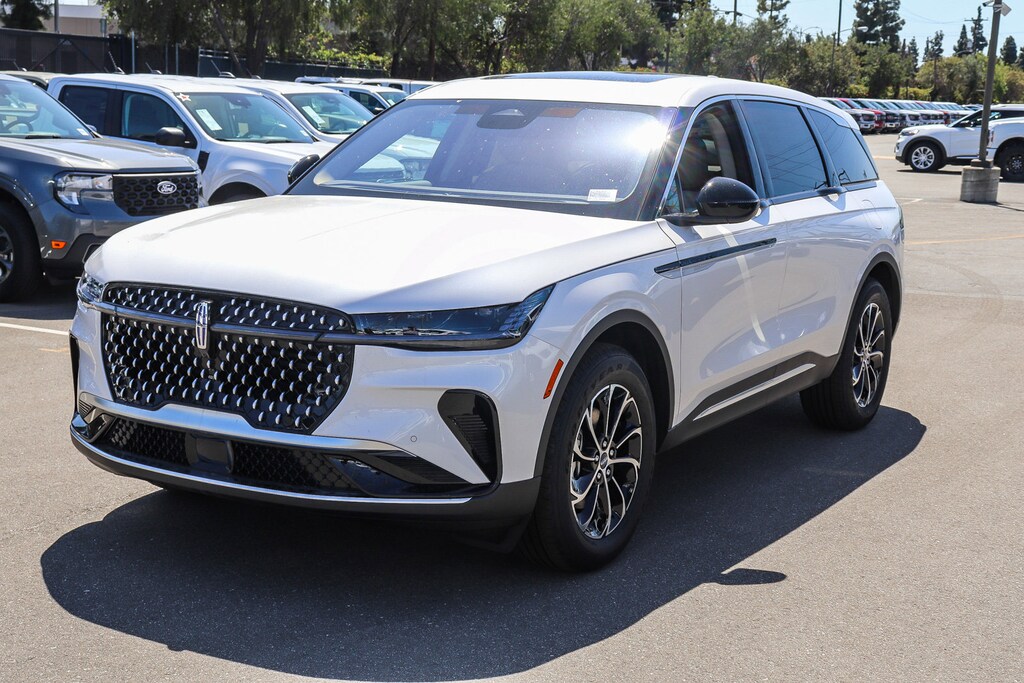 Used 2025 Lincoln Nautilus Premiere Premiere AWD