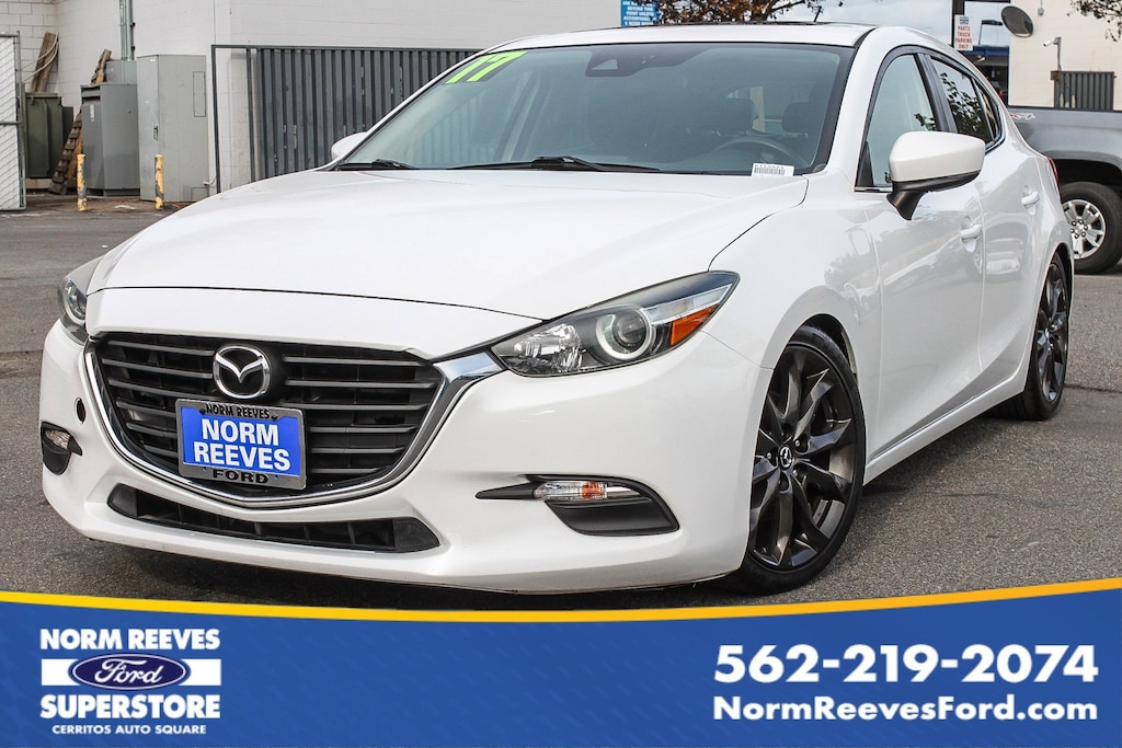 Used 2017 Mazda Mazda3 5-Door Touring 2.5 Touring 2.5 Auto