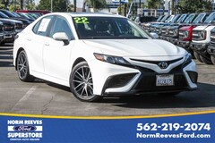 2022 Toyota Camry SE SE Auto