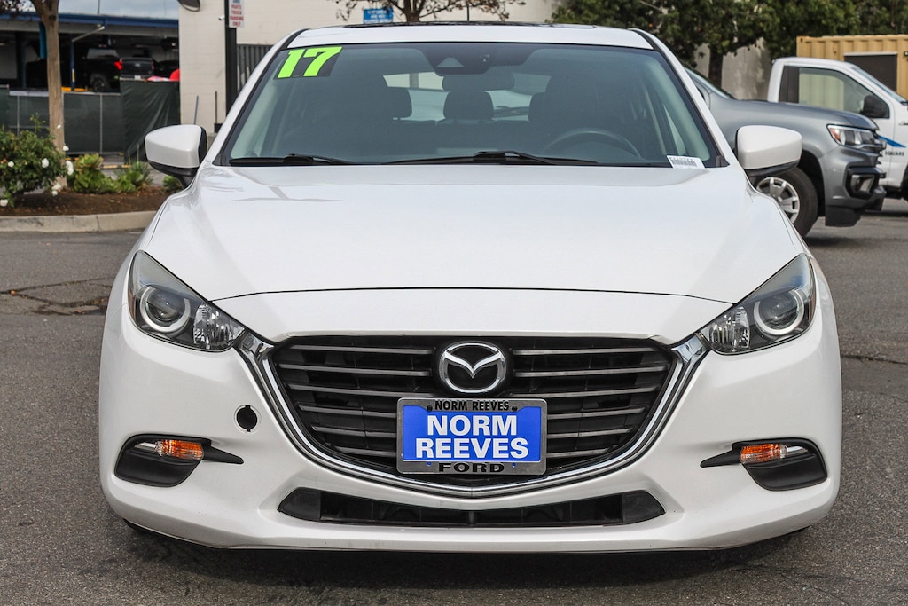 Used 2017 Mazda Mazda3 5-Door Touring 2.5 Touring 2.5 Auto