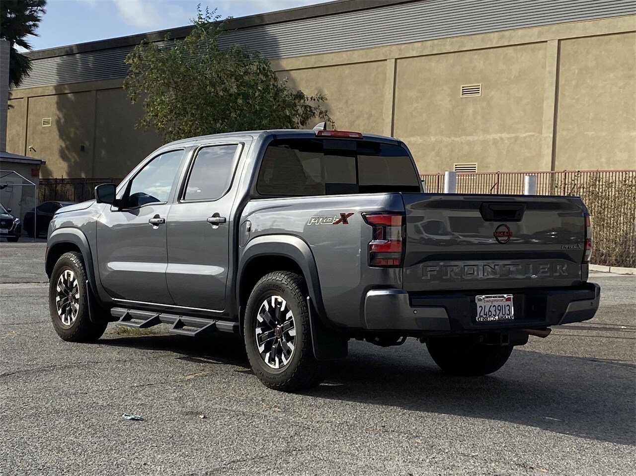 2023 Nissan Frontier PRO-X photo 3
