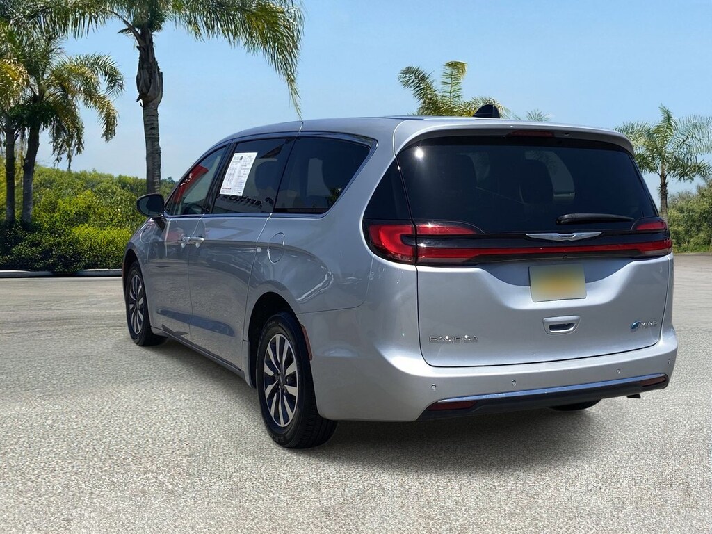 Used 2023 Chrysler Pacifica Plug-In Hybrid Touring L Van Passenger Van