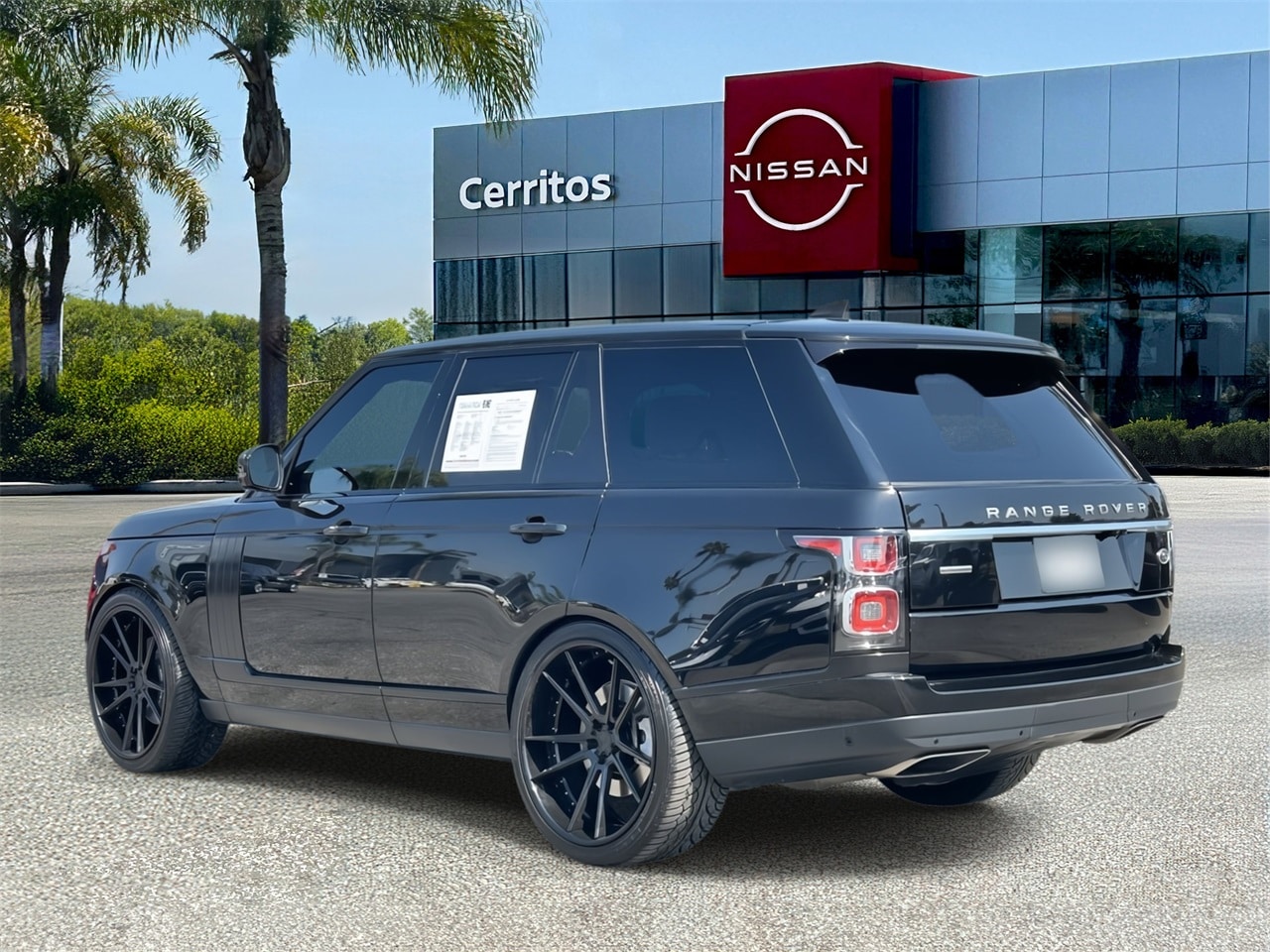 Used 2019 Land Rover Range Rover Supercharged with VIN SALGS2RE1KA532690 for sale in Cerritos, CA