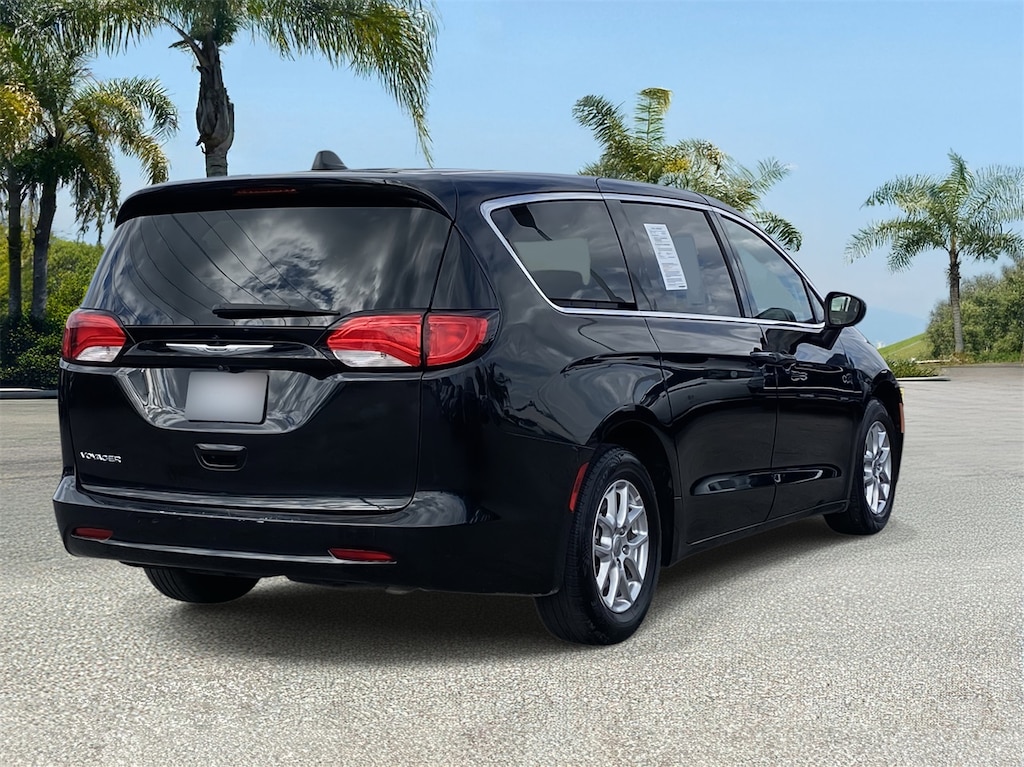 Used 2022 Chrysler Voyager LX Van Passenger Van