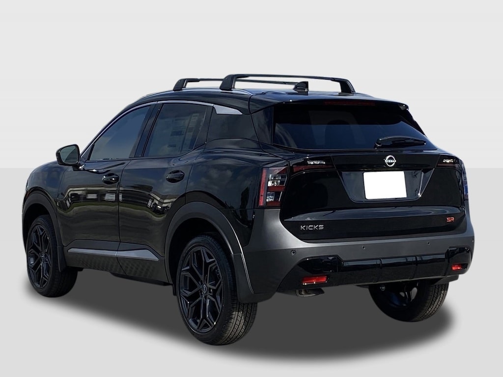 New 2026 Nissan Kicks SR SUV