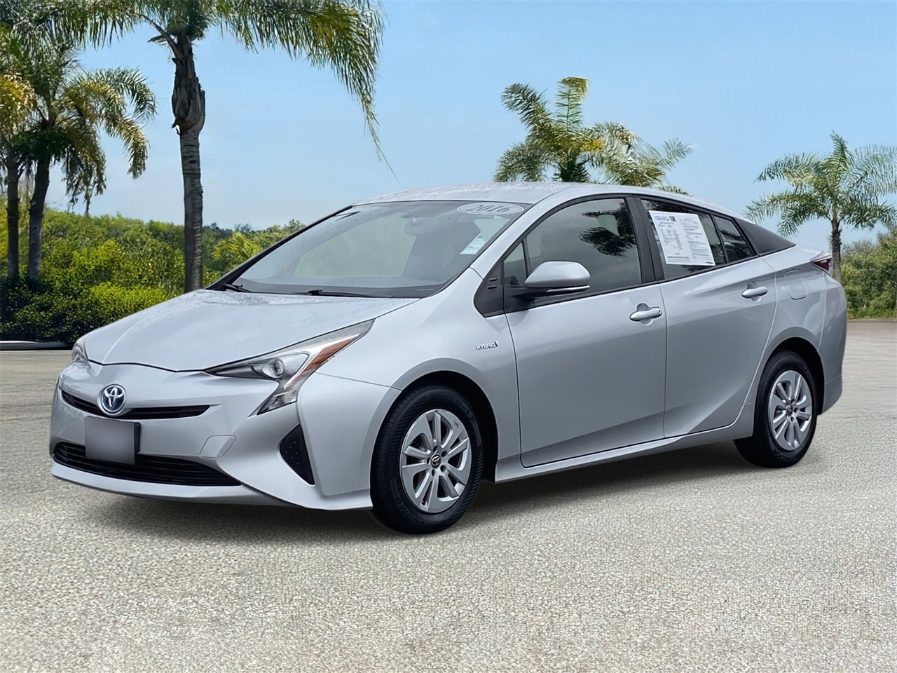 2016 Toyota Prius Two's photo