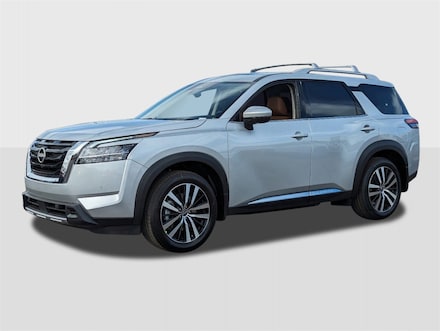 2025 Nissan Pathfinder Platinum SUV