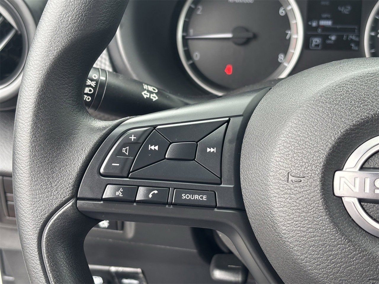 2025 Nissan KICKS PLAY Base - Photo 33