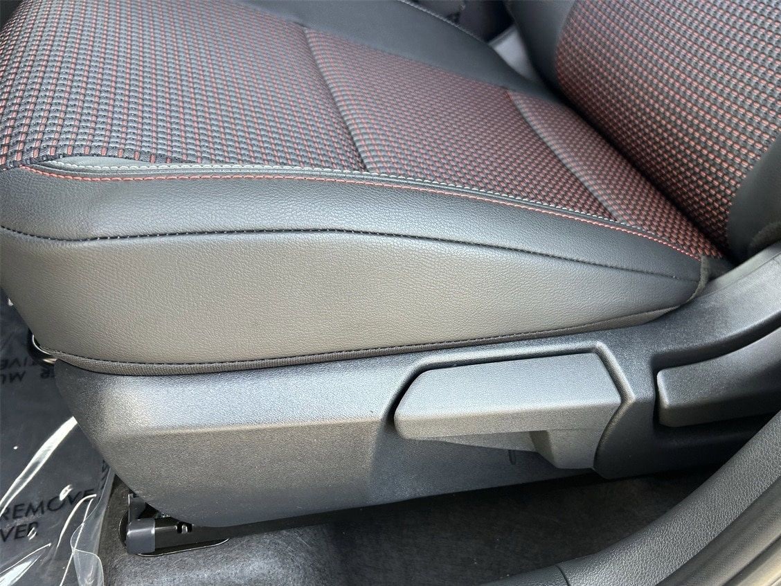 2026 Nissan KICKS SR - Photo 28