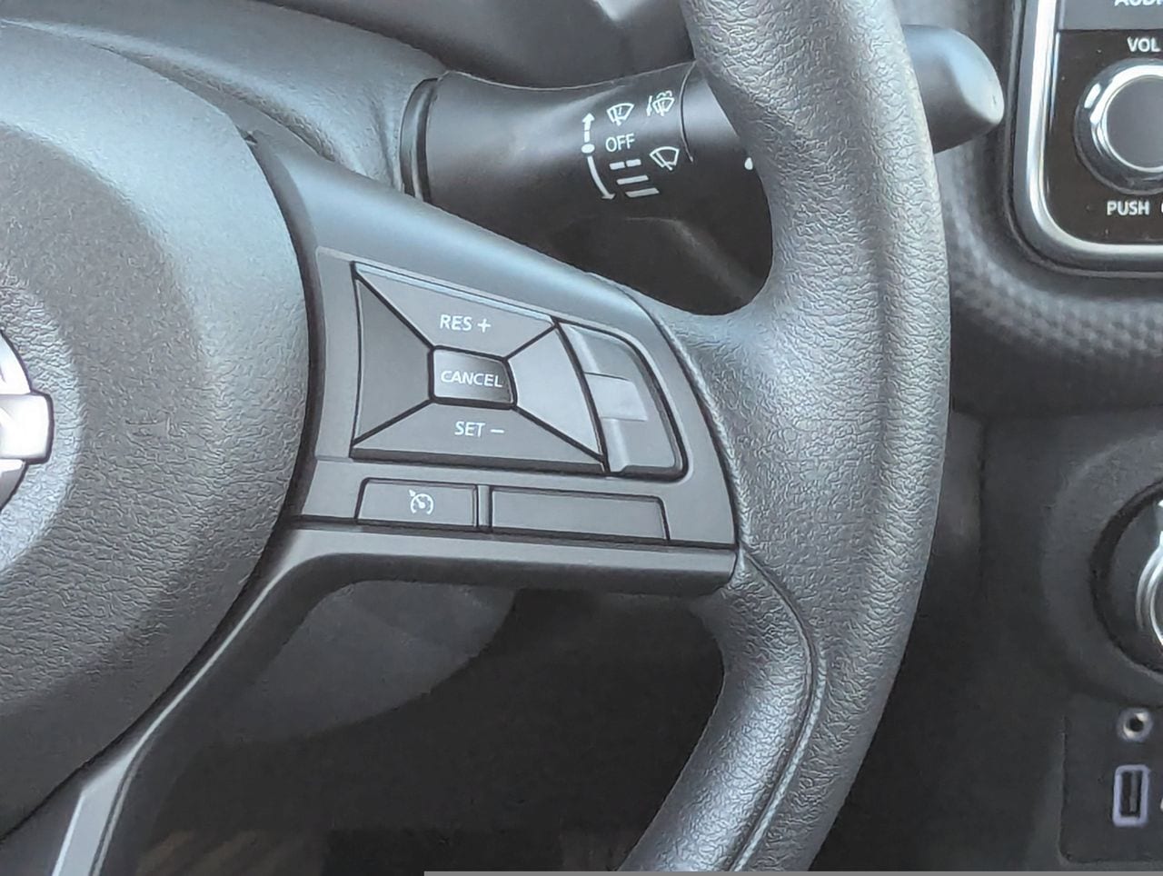 2025 Nissan KICKS PLAY Base - Photo 24