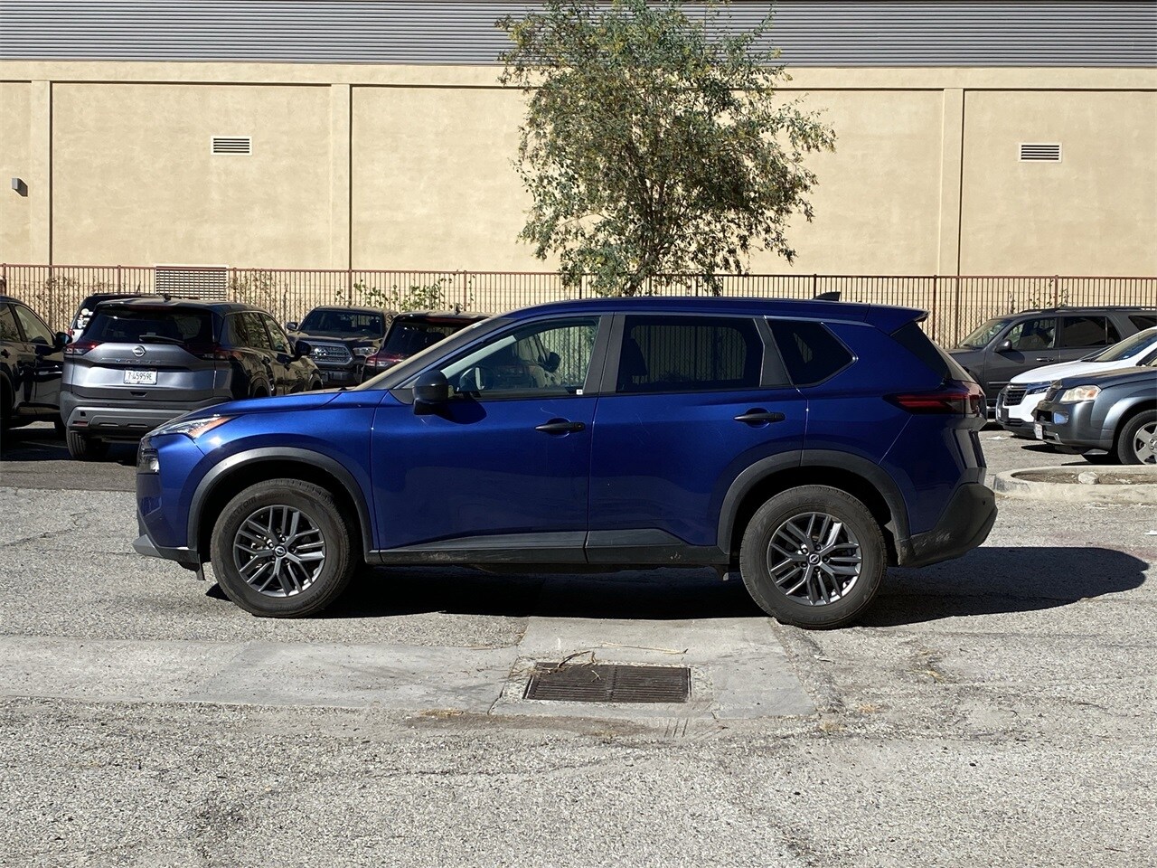 2023 Nissan Rogue S photo 2