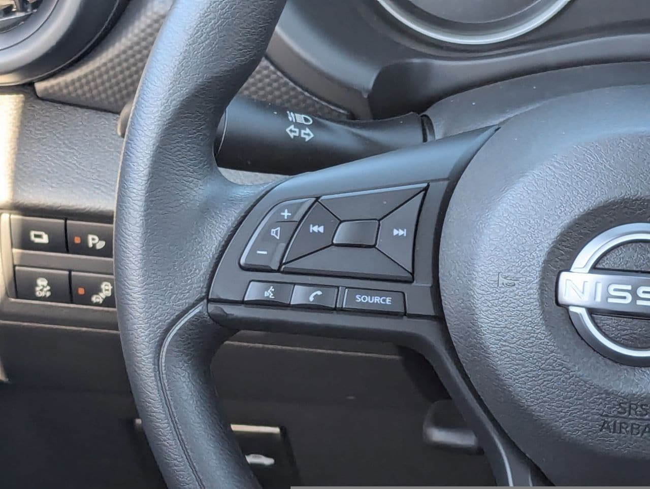 2025 Nissan KICKS PLAY Base - Photo 23