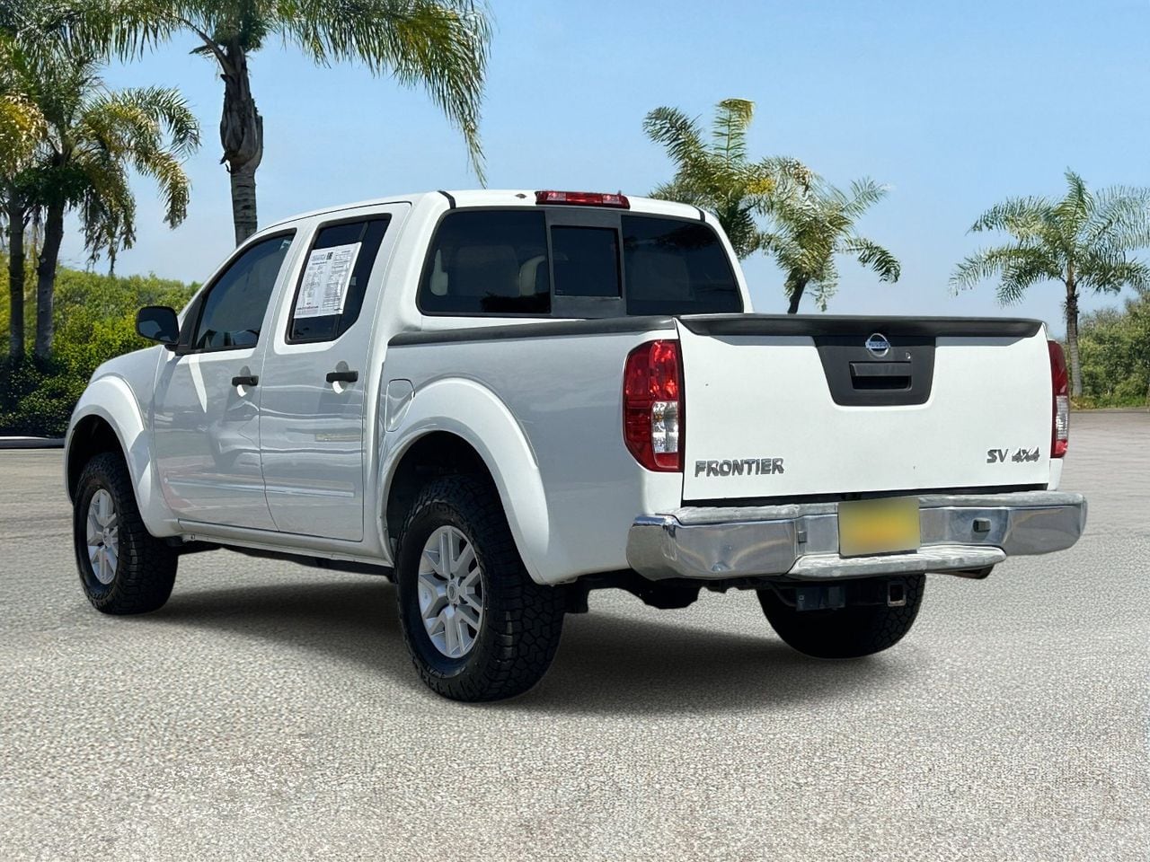 2016 Nissan Frontier SV photo 2