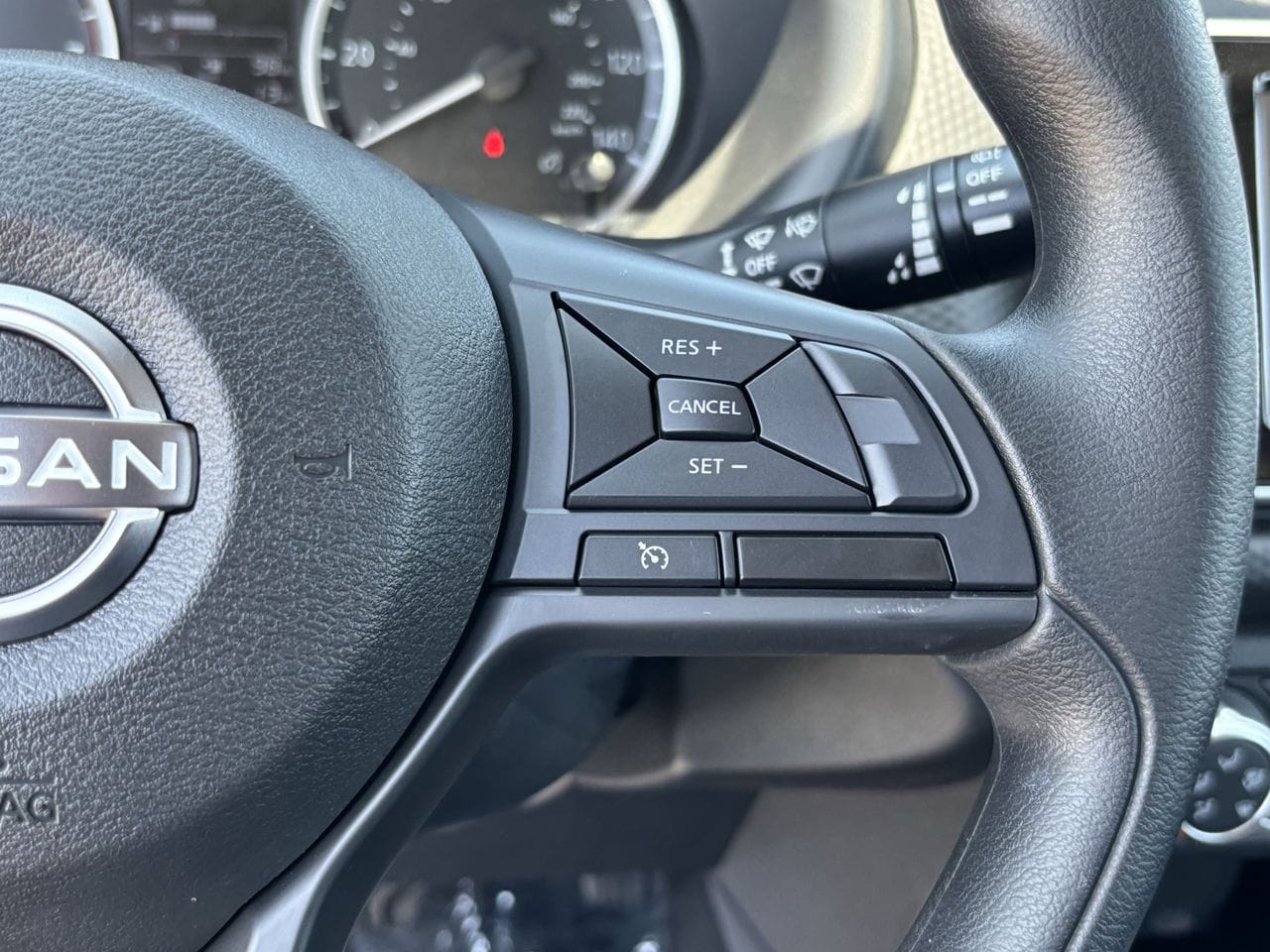 2025 Nissan KICKS PLAY Base - Photo 31