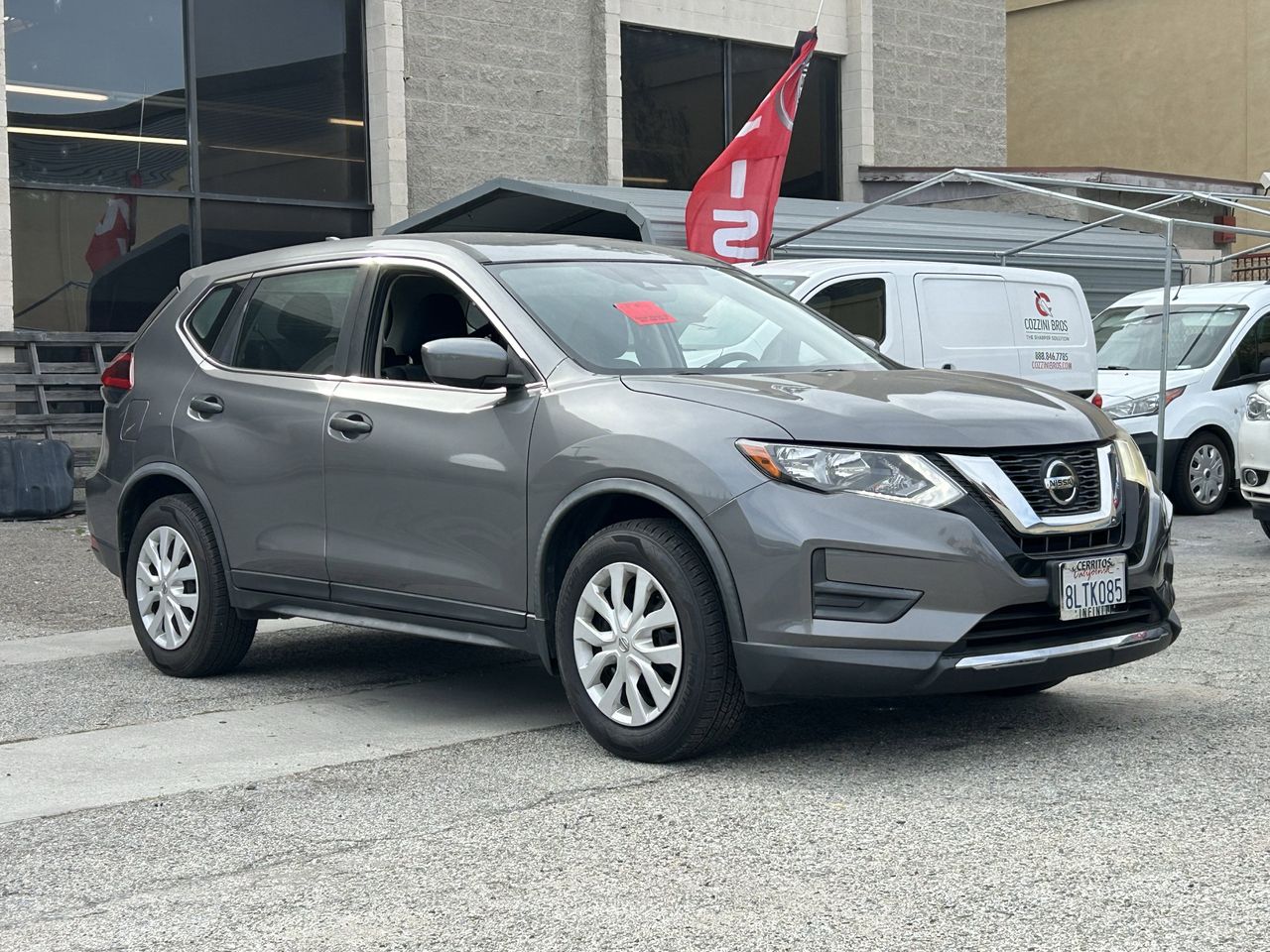 2019 Nissan Rogue S photo 2