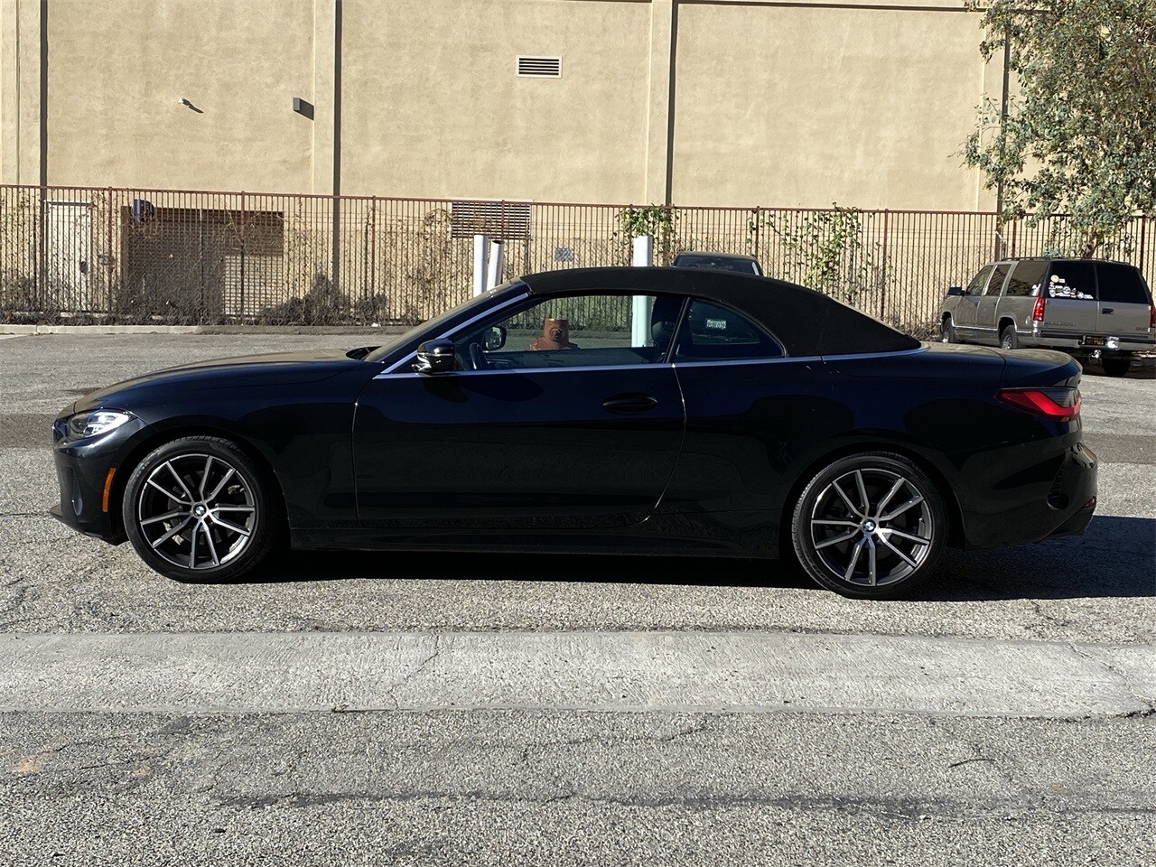 2022 Bmw 430i xDrive Convertible photo 2