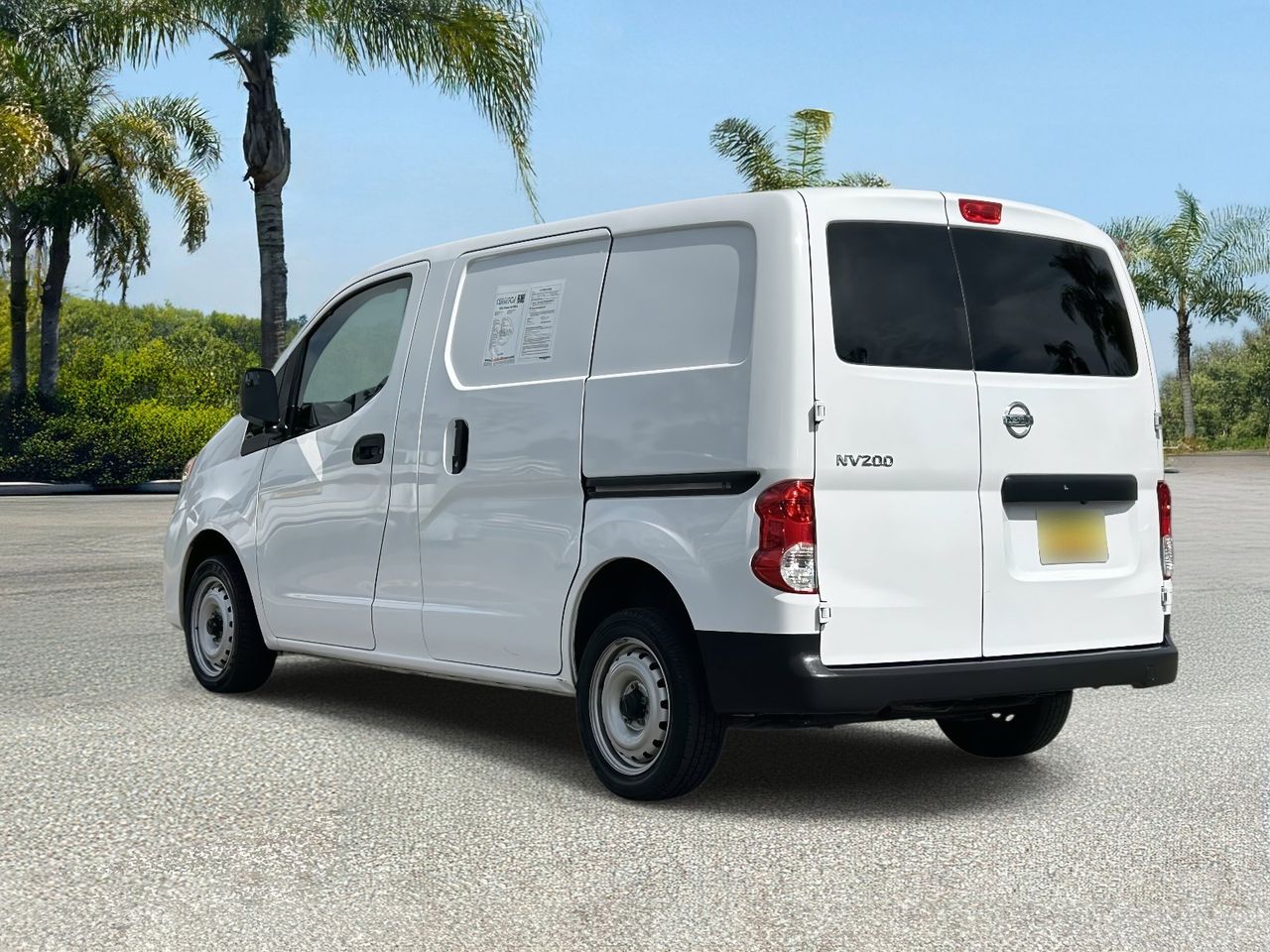2021 Nissan NV200 S photo 2