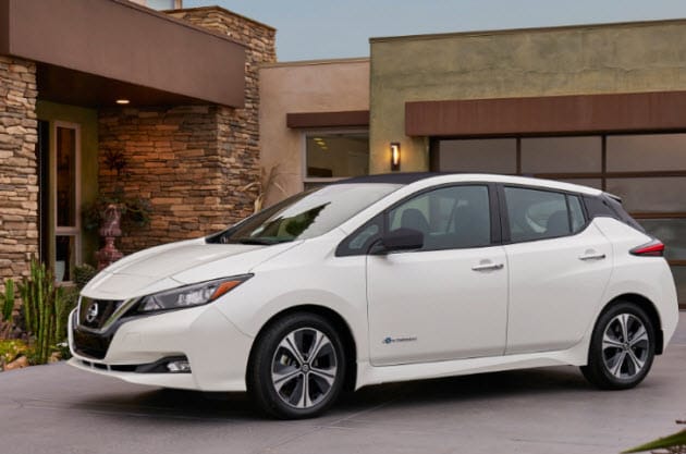 White 2018 Nissan LEAF hatchback