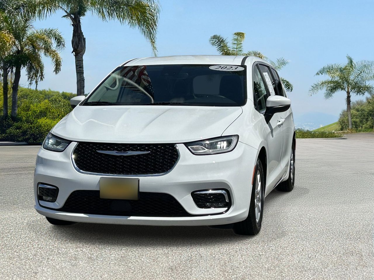2023 Chrysler Pacifica Touring L photo 6