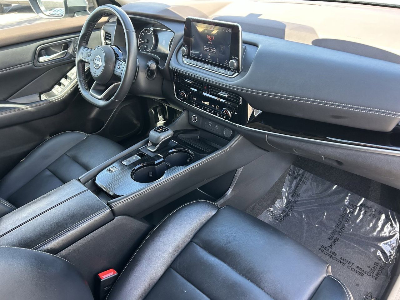 2023 Nissan Rogue SL photo 3