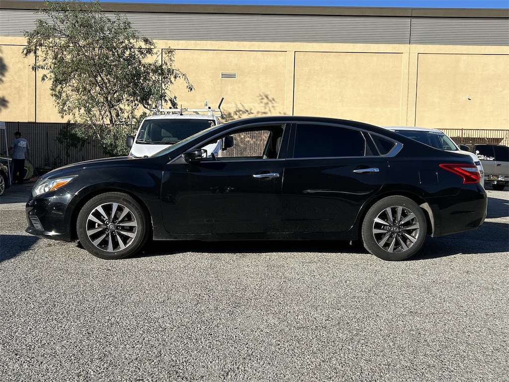 Certified 2017 Nissan Altima 2.5 SV Sedan