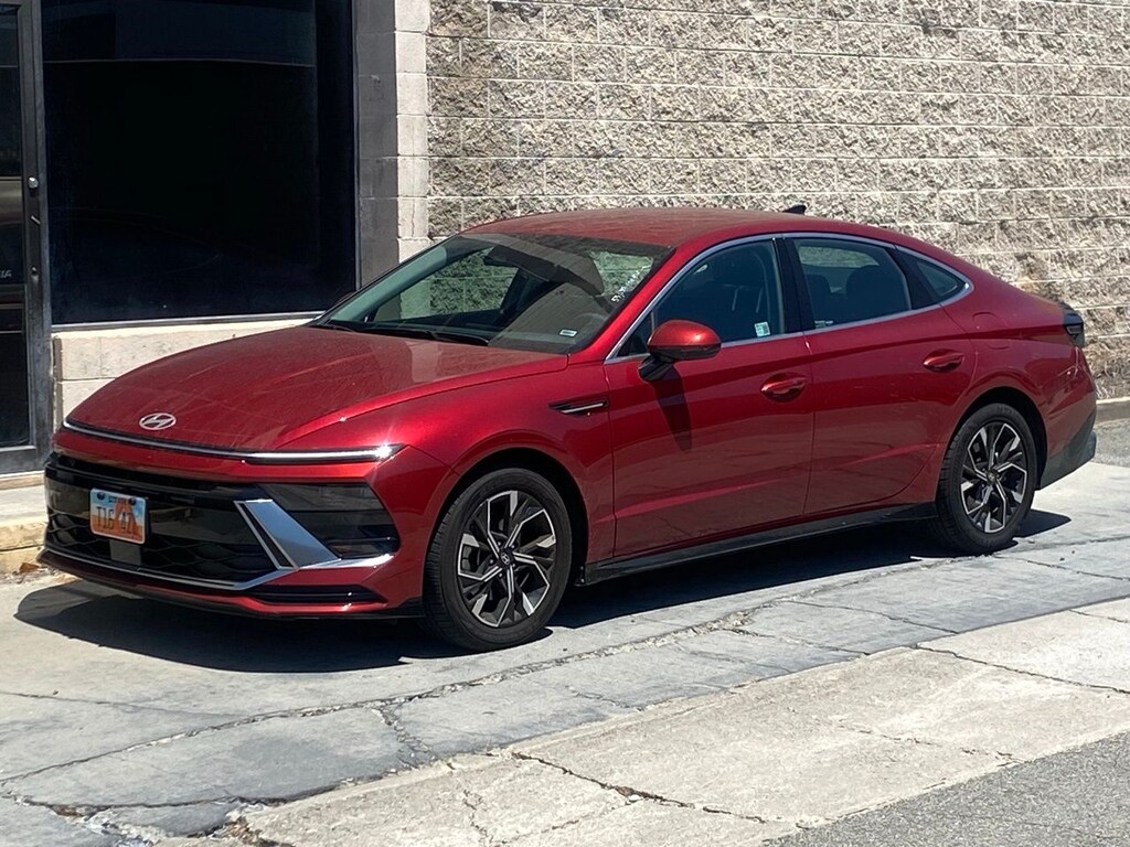 Used 2025 Hyundai Sonata SEL Sedan
