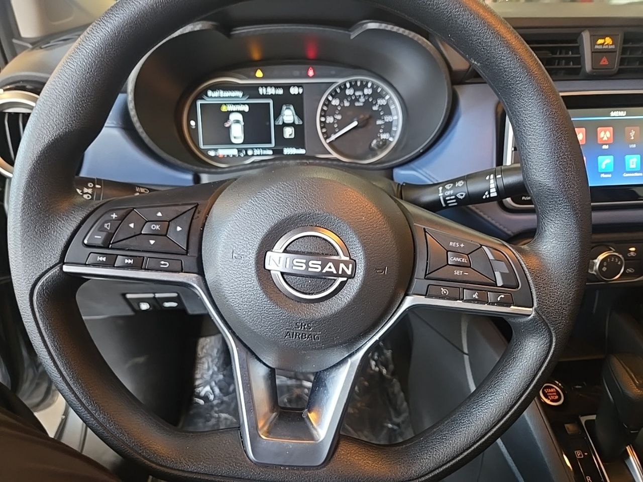 2025 Nissan Versa 1.6 SV photo 5