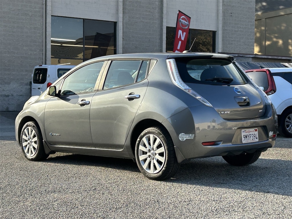 Used 2016 Nissan LEAF S Hatchback