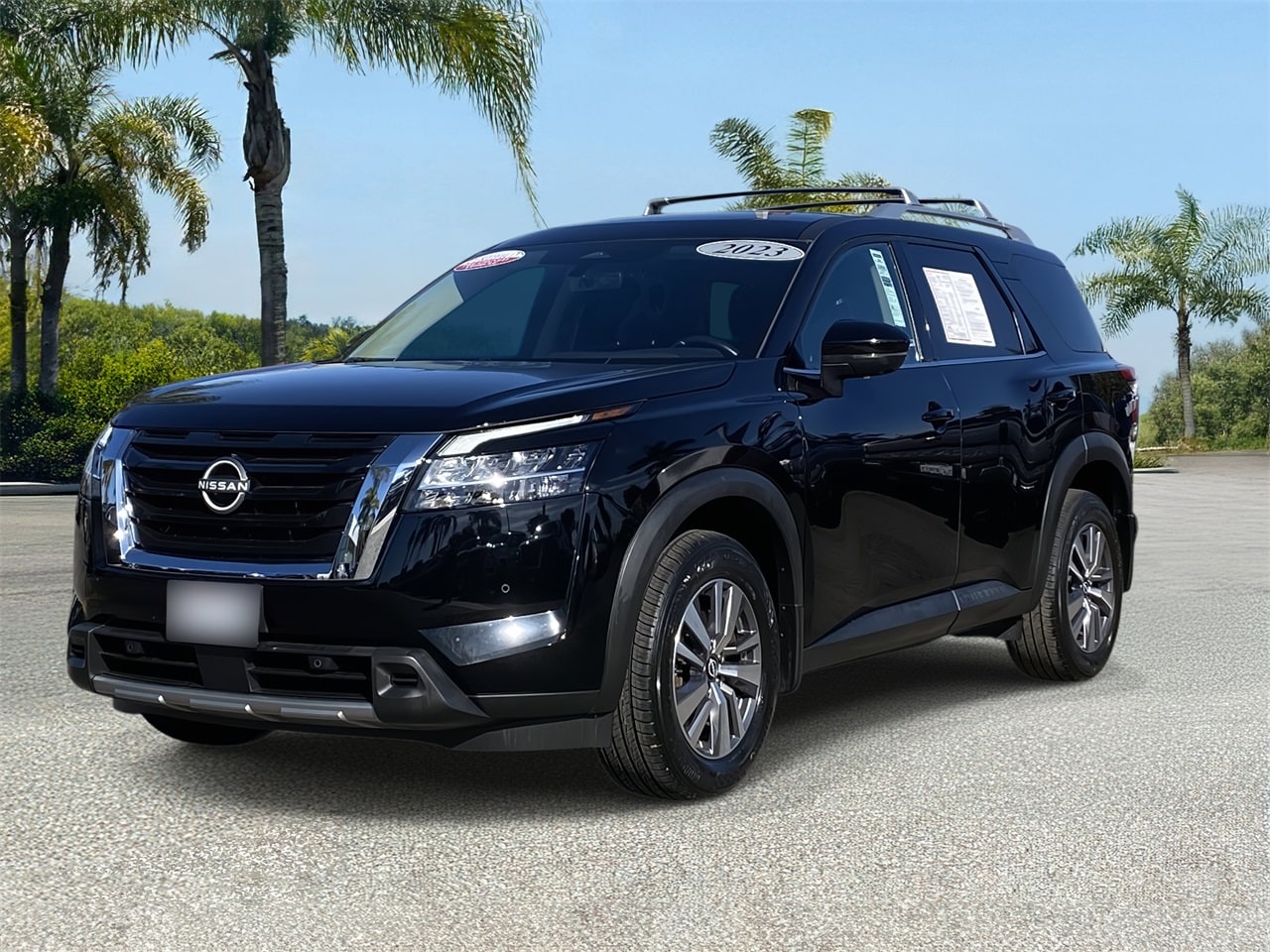 2023 Nissan Pathfinder SL