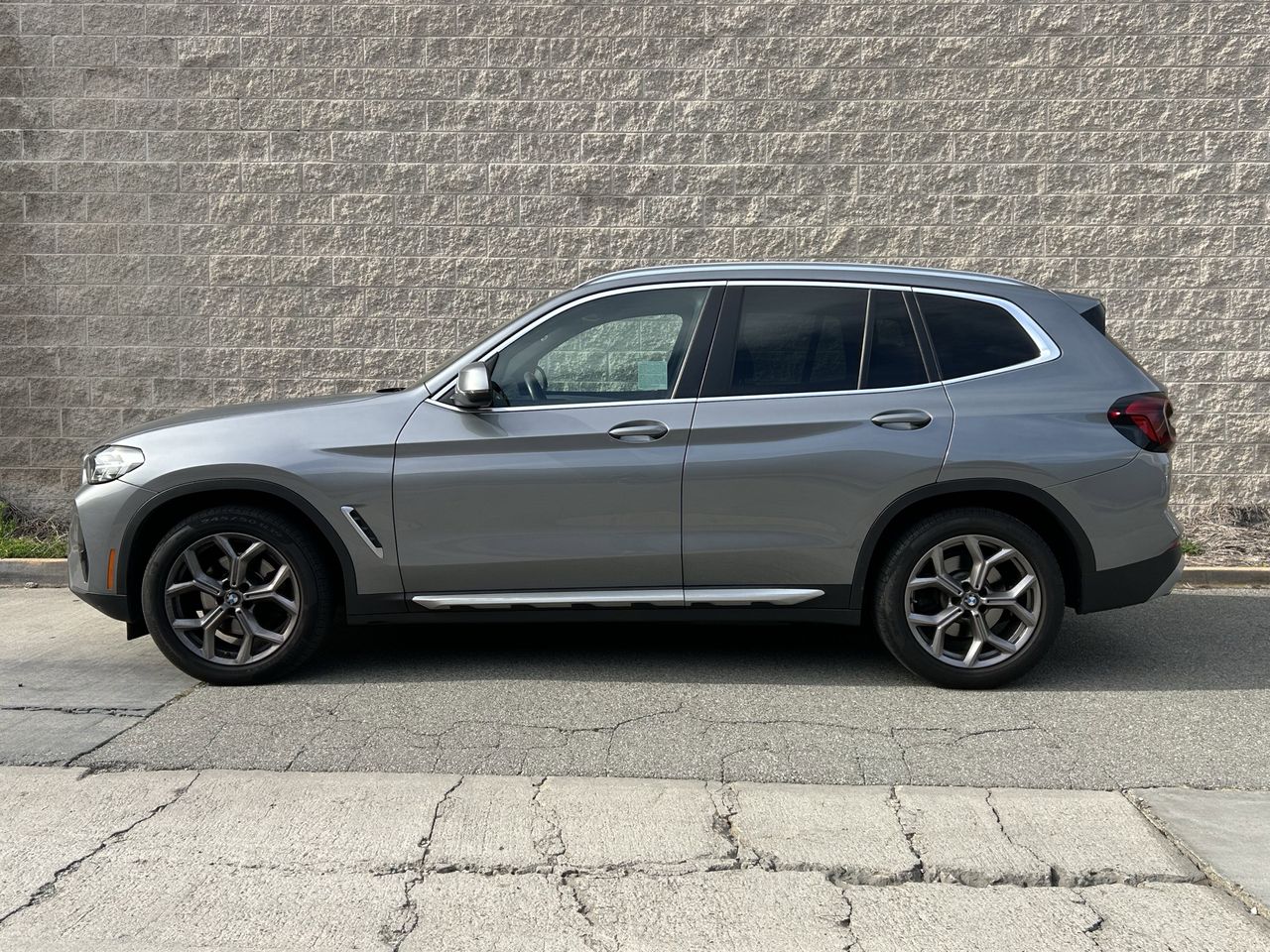 2023 BMW X3 sDrive30i photo 3