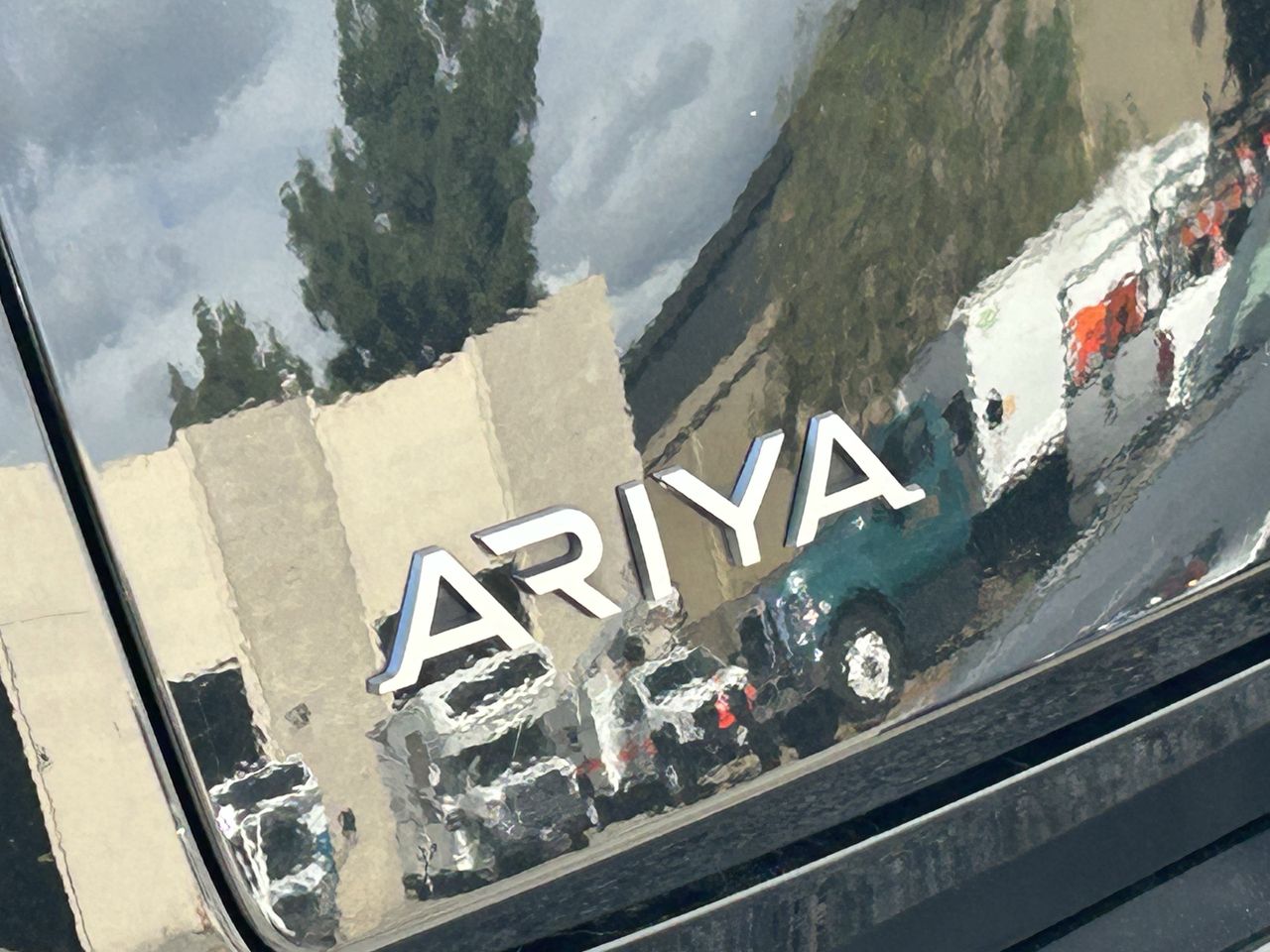 2024 Nissan ARIYA Venture+ photo 5