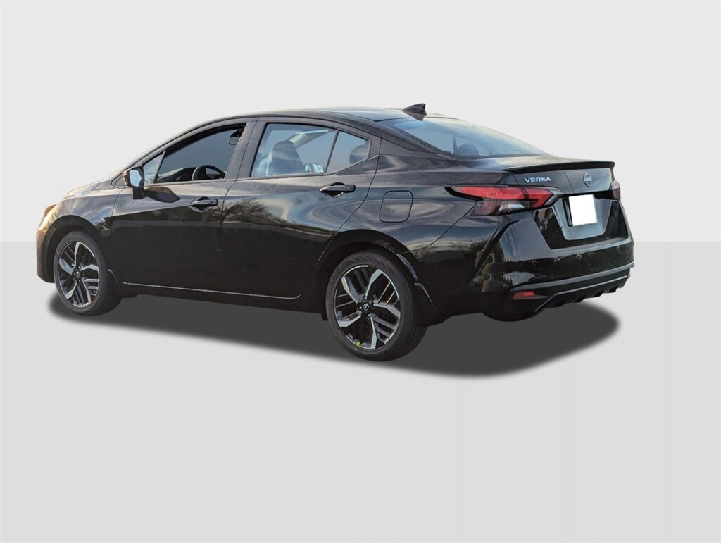 New 2025 Nissan Versa 1.6 SR Sedan