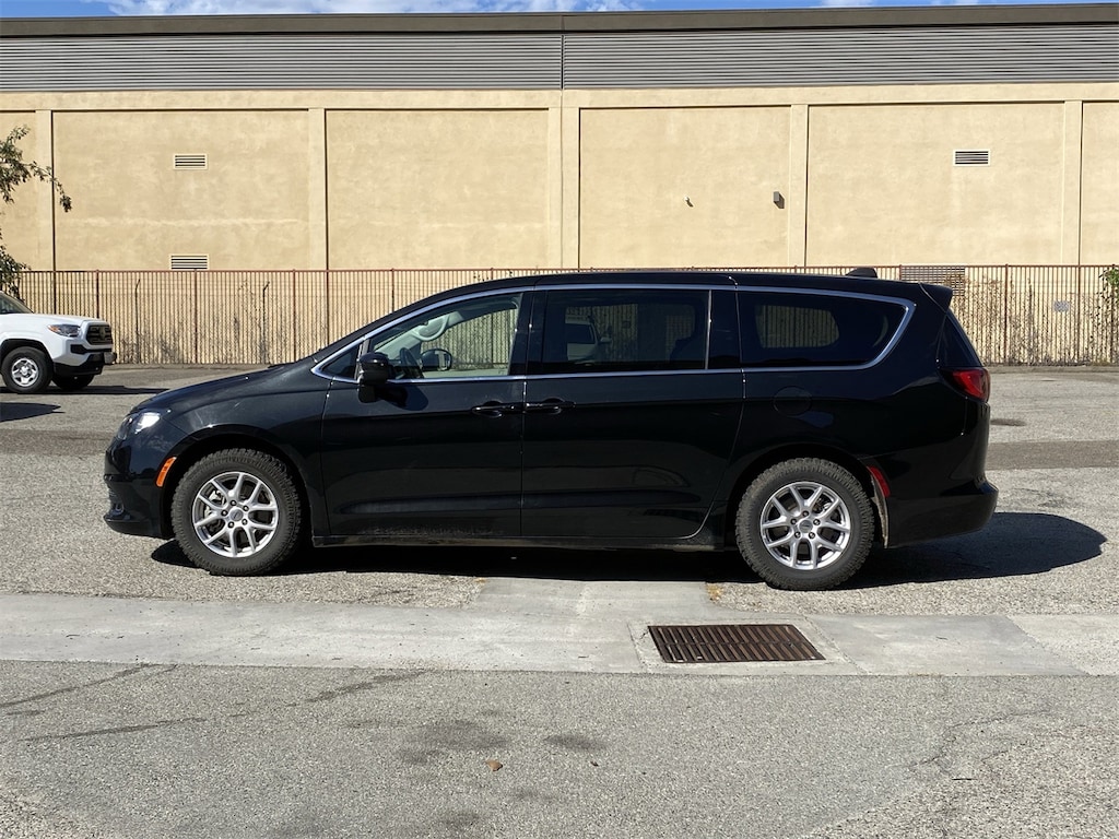 Used 2022 Chrysler Voyager LX Van Passenger Van