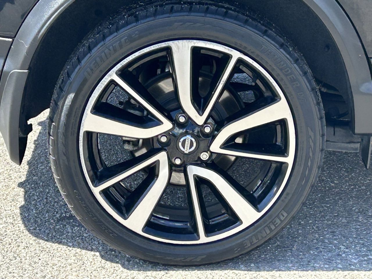 2017 Nissan Rogue Sport SL photo 3