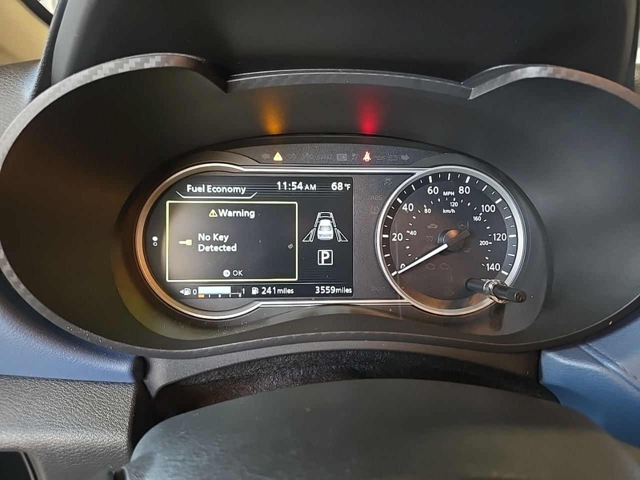 2025 Nissan Versa 1.6 SV photo 4