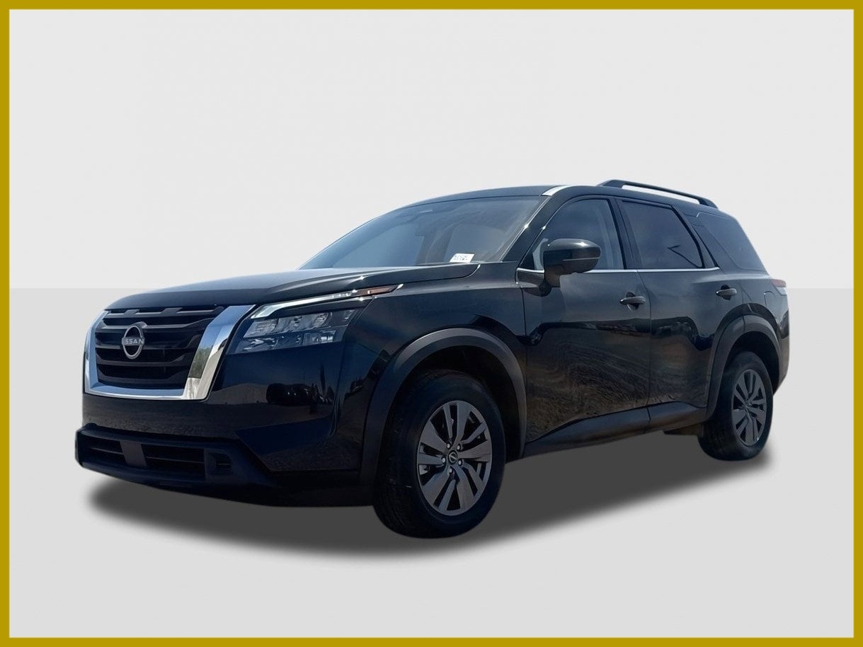 2025 Nissan Pathfinder SV's photo