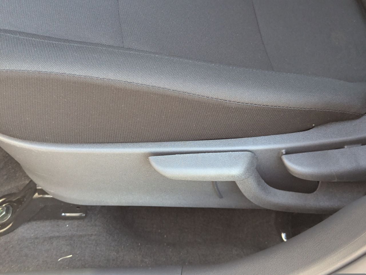 2025 Nissan KICKS PLAY Base - Photo 10