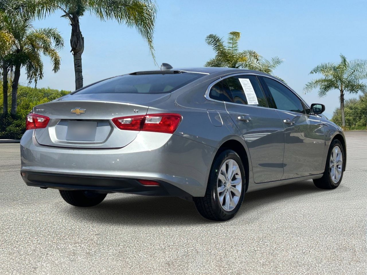 2023 Chevrolet Malibu LT photo 2