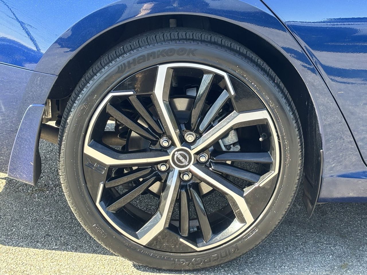 2023 Nissan Altima 2.5 SR photo 3