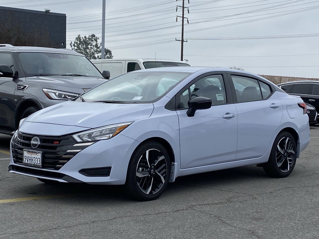 2025 Nissan Versa 1.6 SR photo 2